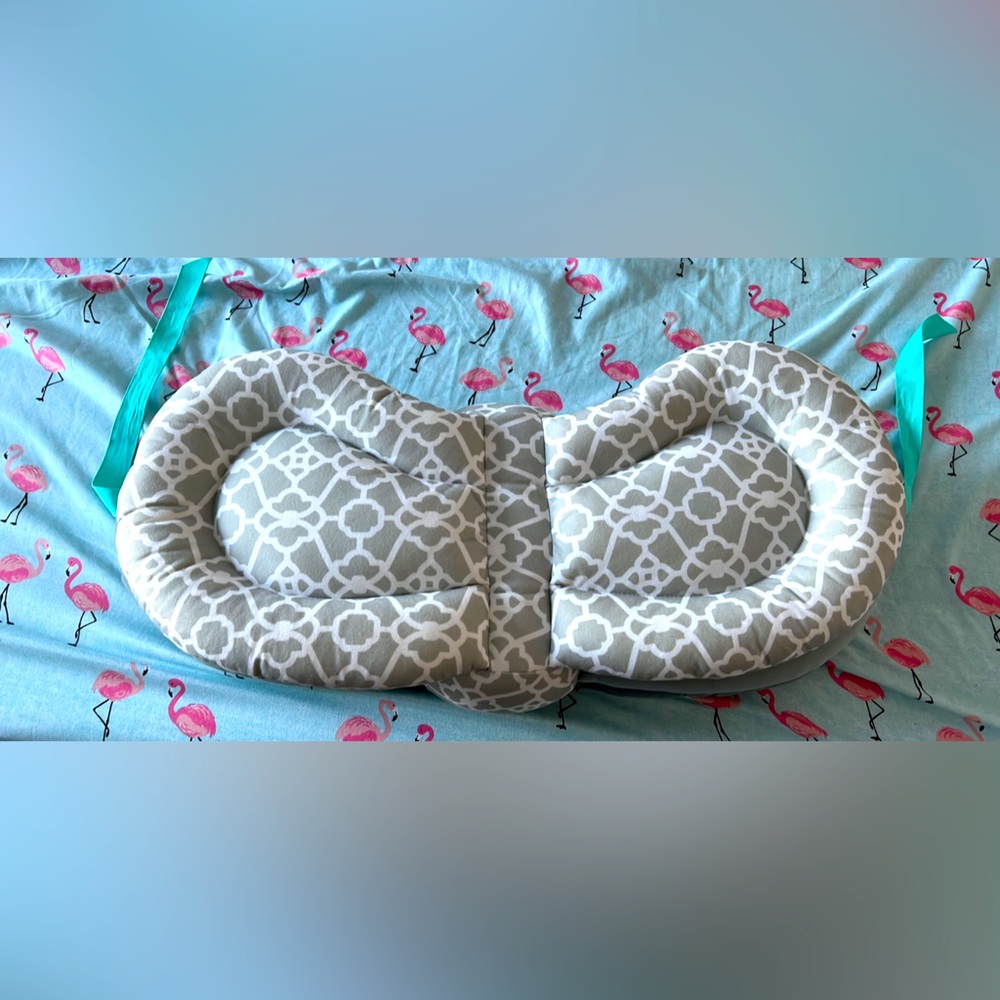 Infantino- Adjustable Nursing Pillow #nursingpillow #baby #babythings #nursing